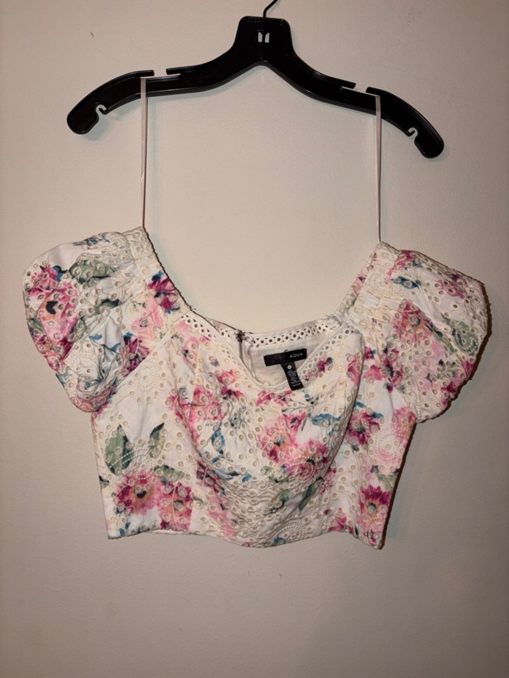 AQUA Floral Eyelet Puff Sleeve Crop Top – Size Small 💙✨ - Picture 3 of 6